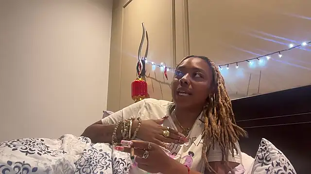 ChocolateCakeQueen online show from March 16, 2025, 7:26 am