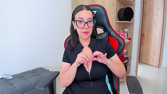  amanda seyfried19 online show from March 23, 2026, 6:19 pm