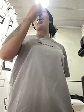 hannahb-e online show from June 27, 2026, 1:17 pm