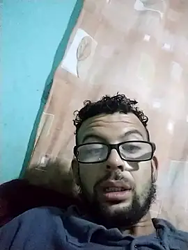 Snapshot of Meu_prazer_e_te_satisfaze chatting on January 15, 2026, 12:47 am Meu prazer e te satisfaze online show from January 15, 2026, 12:47 am