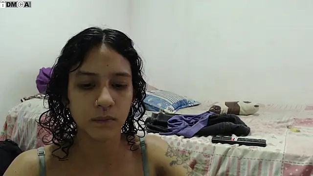 Snapshot of AlinaWoolf_ chatting on February 13, 2026, 8:53 pm AlinaWoolf online show from February 13, 2026, 8:53 pm