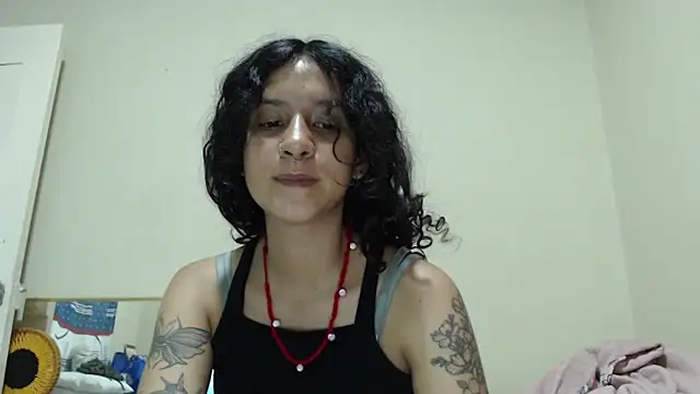AlinaWoolf  online show from June 23, 2026, 2:53 am