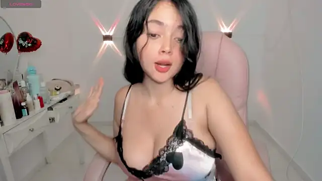 Sarah angell online show from April 17, 2026, 1:52 am