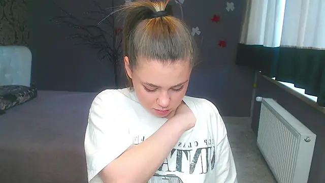 IsabellaBler online show from March 29, 2026, 11:56 am