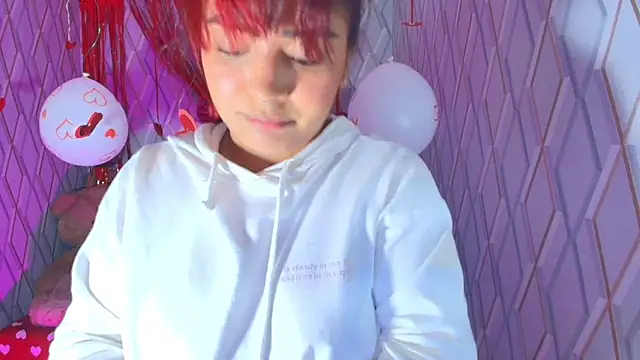 Snapshot of NicolleTaylor chatting on February 12, 2026, 4:12 am NicolleTaylor online show from February 12, 2026, 4:12 am