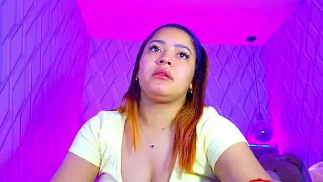 NicolleTaylor online show from October 21, 2025, 4:12 am