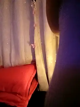 Isabella Du online show from April 21, 2026, 5:14 am