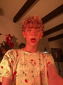 lyamthommpson online show from December 14, 2025, 2:07 am