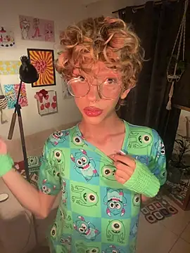 lyamthommpson online show from February 8, 2026, 2:53 am