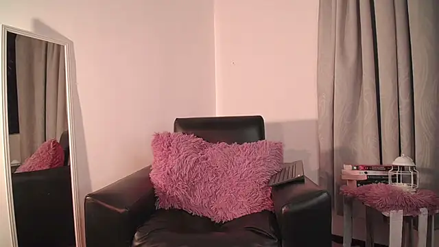 Snapshot of lyamthommpson chatting on February 13, 2025, 3:39 am lyamthommpson online show from February 13, 2025, 3:39 am