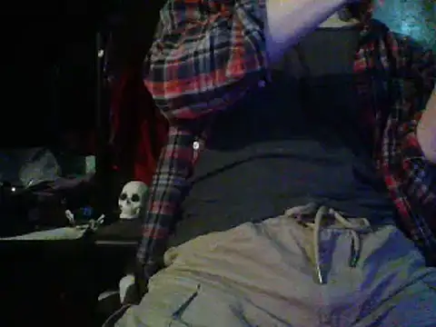 mrdemoncrowly online show from March 18, 2025, 4:40 am