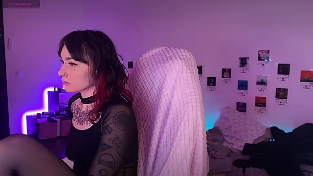 deadlysweet online show from February 23, 2026, 4:51 pm