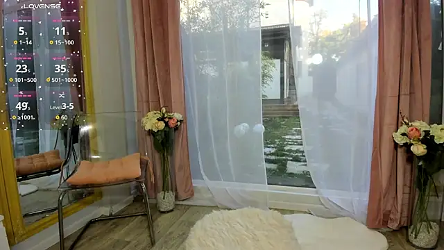 Snapshot of Selena_Reeves chatting on October 10, 2025, 6:03 am Selena Reeves online show from October 10, 2025, 6:03 am