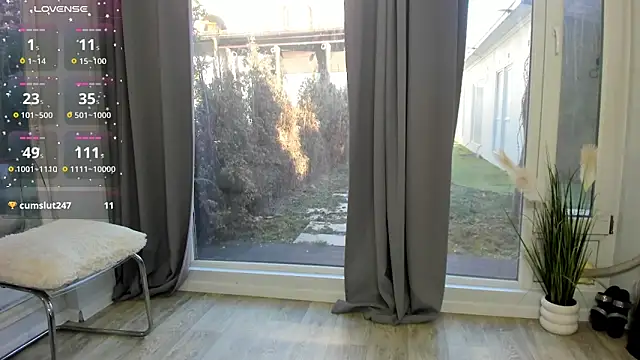 Snapshot of Selena_Reeves chatting on March 8, 2025, 6:54 am Selena Reeves online show from March 8, 2025, 6:54 am