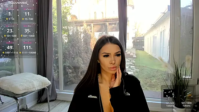 Snapshot of Selena_Reeves chatting on March 4, 2025, 6:47 am Selena Reeves online show from March 4, 2025, 6:47 am