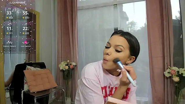 Snapshot of Selena_Reeves chatting on October 11, 2025, 6:36 am Selena Reeves online show from October 11, 2025, 6:36 am