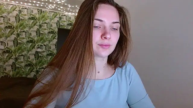 Snapshot of Olivia_shine chatting on January 10, 2026, 5:25 am Olivia shine online show from January 10, 2026, 5:25 am