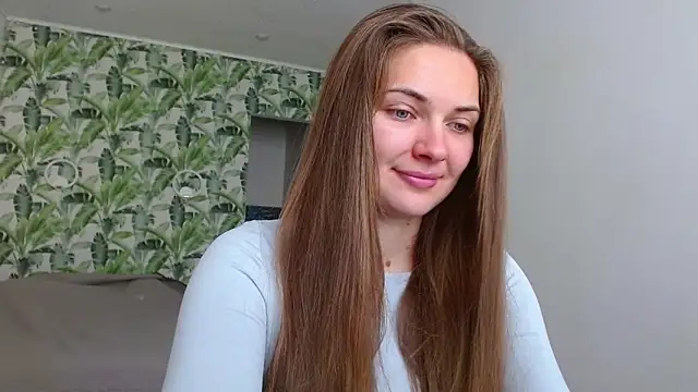 Olivia shine online show from October 6, 2025, 4:24 am