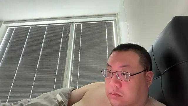 Snapshot of slaveasianboy chatting on June 6, 2026, 6:57 pm slaveasianboy online show from June 6, 2026, 6:57 pm