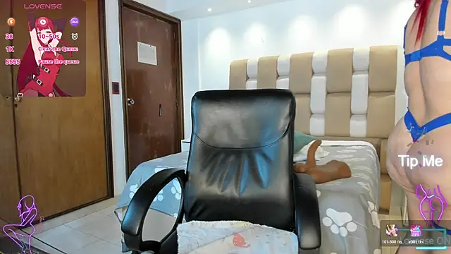 victoria mooree online show from September 22, 2025, 5:52 pm