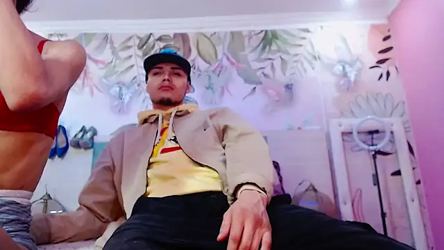 lobahugecockts online show from December 25, 2024, 4:01 am