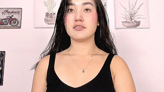 olivia22love online show from November 25, 2025, 12:16 pm