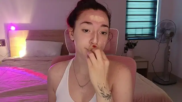 YasmineWest online show from April 26, 2026, 12:30 am