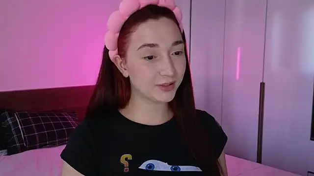 Snapshot of YasmineWest chatting on July 18, 2026, 8:45 am YasmineWest online show from July 18, 2026, 8:45 am