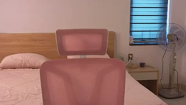 YasmineWest online show from March 30, 2026, 7:10 am