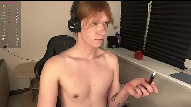 Snapshot of carthylovvve chatting on December 1, 2025, 3:35 pm carthylovvve online show from December 1, 2025, 3:35 pm