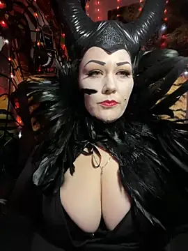 fatfabulous1981 online show from November 1, 2025, 1:34 am