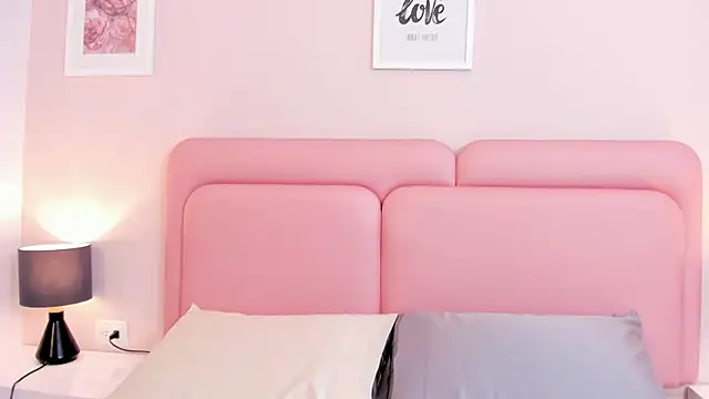 Snapshot of little_dolly1 chatting on November 19, 2025, 1:22 pm little dolly1 online show from November 19, 2025, 1:22 pm