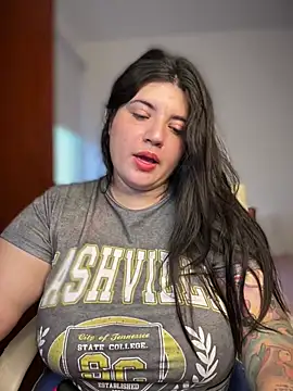 Snapshot of horny_roomiess chatting on June 6, 2026, 10:15 pm horny roomiess online show from June 6, 2026, 10:15 pm