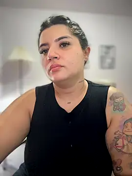 Snapshot of horny_roomiess chatting on November 5, 2025, 1:47 pm horny roomiess online show from November 5, 2025, 1:47 pm