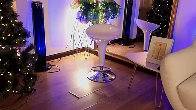 Snapshot of Victoria-Harper chatting on December 14, 2025, 10:10 am Victoria-Harper online show from December 14, 2025, 10:10 am