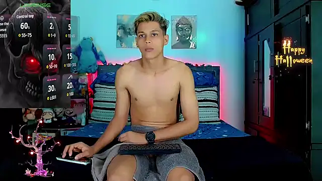 Liamscott  online show from October 14, 2025, 9:15 pm