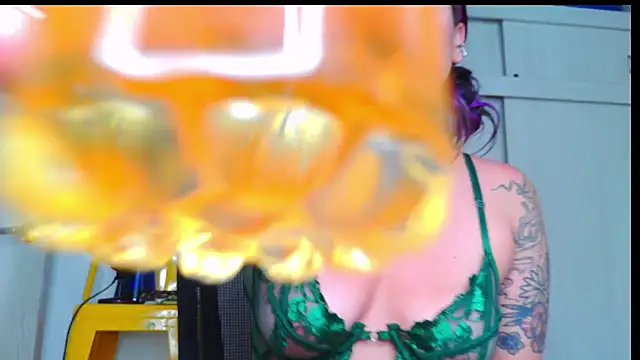 purple em69 online show from April 5, 2026, 9:10 pm