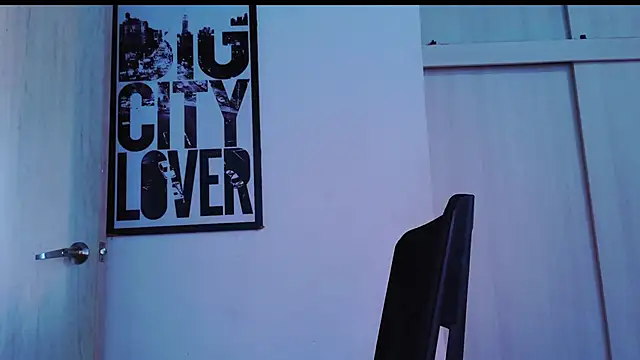 Snapshot of purple_em69 chatting on February 5, 2026, 2:13 pm purple em69 online show from February 5, 2026, 2:13 pm