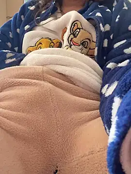 Snapshot of rossana99_ chatting on March 14, 2026, 11:49 am rossana99 online show from March 14, 2026, 11:49 am