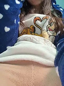 Snapshot of rossana99_ chatting on March 22, 2026, 12:29 pm rossana99 online show from March 22, 2026, 12:29 pm