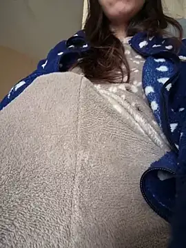 Snapshot of rossana99_ chatting on February 8, 2026, 10:57 am rossana99 online show from February 8, 2026, 10:57 am