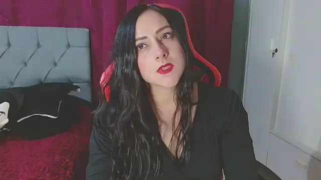 Noamartin  online show from October 29, 2025, 11:47 pm