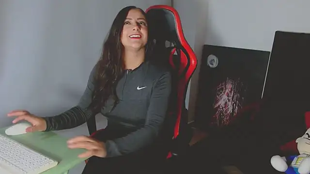 Noamartin  online show from March 18, 2026, 1:53 am