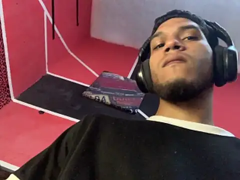 tanned boy online show from April 14, 2026, 9:58 am