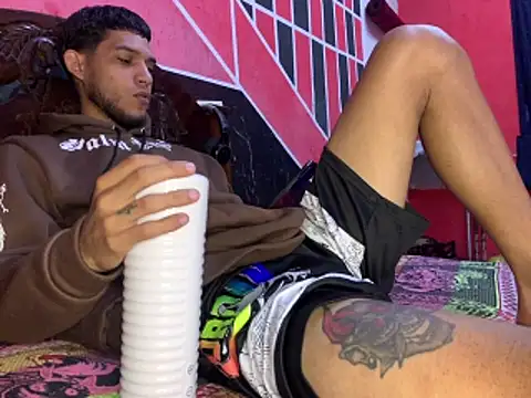 tanned boy online show from April 5, 2026, 5:19 pm