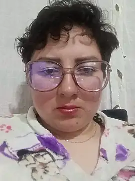 Britany0506 online show from November 21, 2025, 10:42 pm