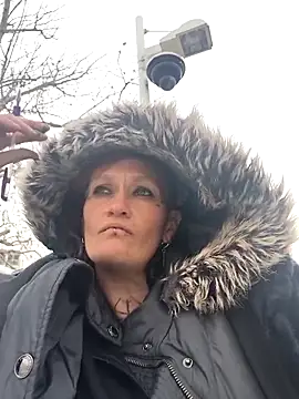 renegade vyxxen online show from March 24, 2026, 12:21 am