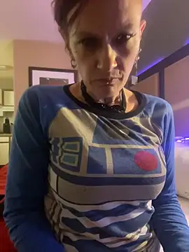 renegade vyxxen online show from February 5, 2025, 7:18 am