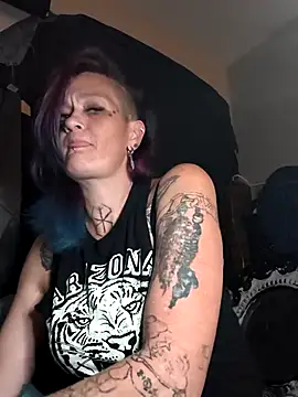 renegade vyxxen online show from January 7, 2026, 7:24 am