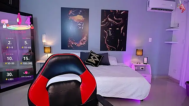 Snapshot of JasmineCampbell_ chatting on February 11, 2026, 1:33 pm JasmineCampbell online show from February 11, 2026, 1:33 pm